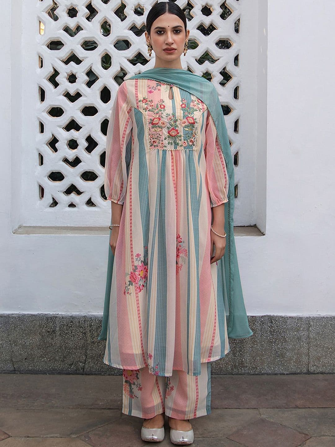 Janasya Floral Embroidered Keyhole Neck Thread Work Kurta with Trousers & Dupatta Set
